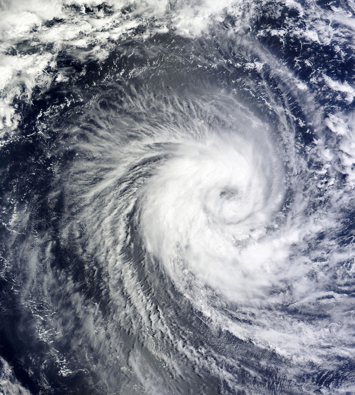 沖縄旅行で安心の台風保証プランはどんなものがある？