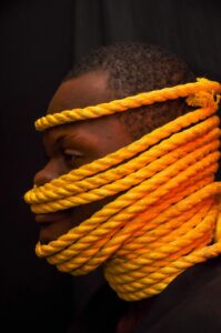 フォトウェディングの撮影に最適な小道具は何ですか？